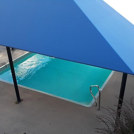 Oyo Hotel Spokane North Exterior photo