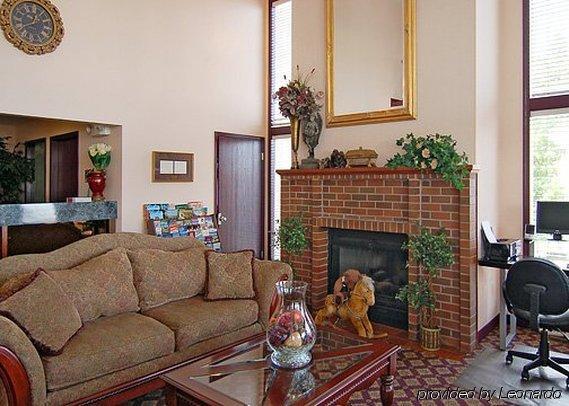 Oyo Hotel Spokane North Interior photo