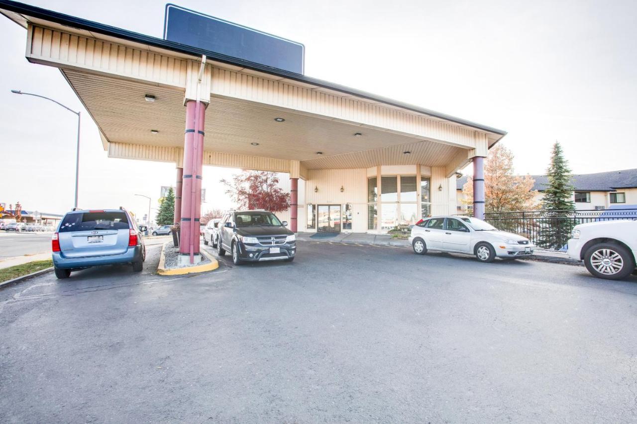 Oyo Hotel Spokane North Exterior photo